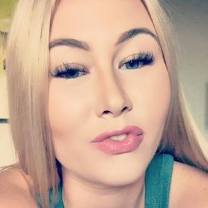 Meet your Posher, Karlie